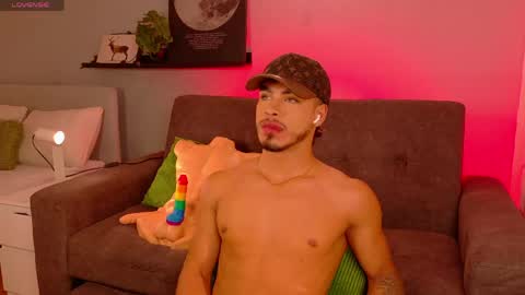   online show from May 23, 9:02 am