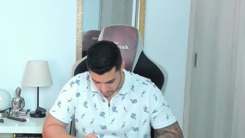 Snapshot of ken_mailik chatting on January 11, 7:35 am ken_mailik online show from January 11, 7:35 am