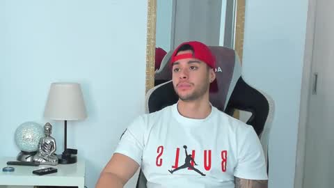 Snapshot of ken_mailik chatting on February 1, 5:17 am ken_mailik online show from February 1, 5:17 am