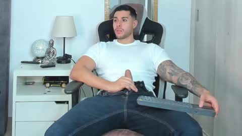 Snapshot of ken_mailik chatting on February 11, 5:45 am ken_mailik online show from February 11, 5:45 am