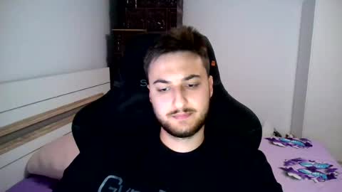 Snapshot of kenan_10 chatting on August 6, 9:39 pm kenan online show from August 6, 9:39 pm