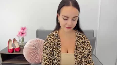 Snapshot of kendaldaisy chatting on October 2, 4:03 pm KendalDaisy online show from October 2, 4:03 pm