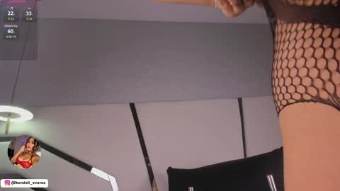 kendall_evanss_ online show from May 4, 8:16 pm