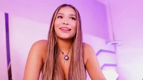 kendall_evanss_ online show from June 23, 7:34 pm