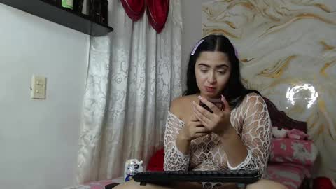 kendall  online show from April 30, 6:09 am