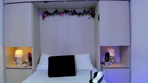 Kendal online show from December 27, 11:39 am