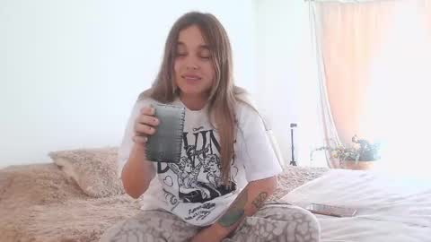 kendall online show from March 3, 3:53 pm