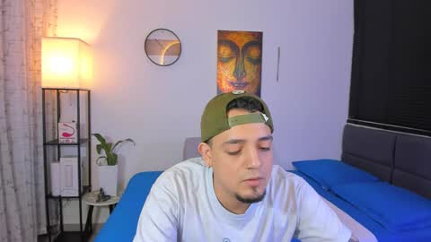 Snapshot of kendel_dimitri chatting on May 14, 2:07 am kendel_dimitri online show from May 14, 2:07 am