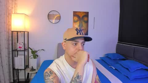 Snapshot of kendel_dimitri chatting on May 16, 2:30 am kendel_dimitri online show from May 16, 2:30 am