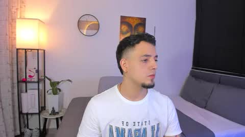 Snapshot of kendel_dimitri chatting on May 19, 5:03 am kendel_dimitri online show from May 19, 5:03 am
