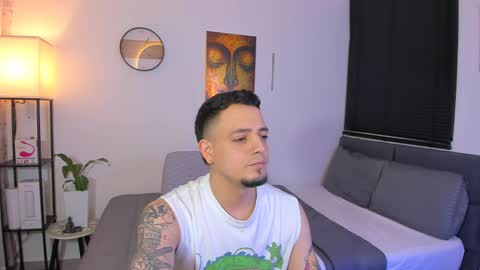 Snapshot of kendel_dimitri chatting on May 20, 1:56 am kendel_dimitri online show from May 20, 1:56 am
