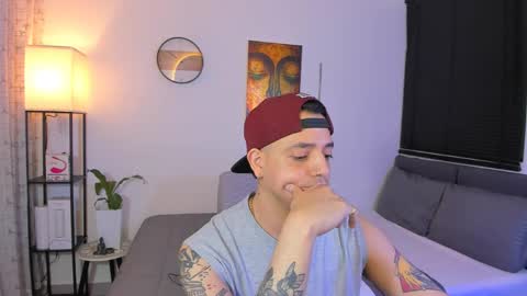 Snapshot of kendel_dimitri chatting on May 21, 6:09 am kendel_dimitri online show from May 21, 6:09 am