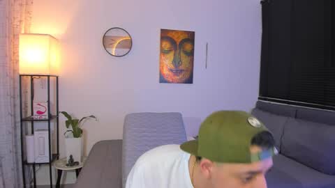 Snapshot of kendel_dimitri chatting on May 23, 8:18 am kendel_dimitri online show from May 23, 8:18 am