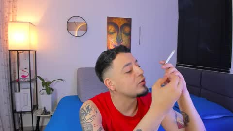 Snapshot of kendel_dimitri chatting on June 7, 2:05 am kendel_dimitri online show from June 7, 2:05 am