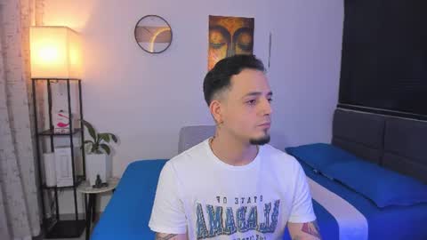 Snapshot of kendel_dimitri chatting on June 14, 2:09 am kendel_dimitri online show from June 14, 2:09 am