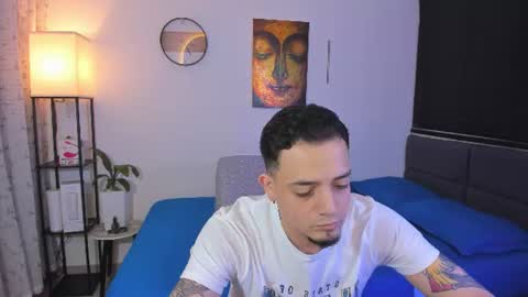 Snapshot of kendel_dimitri chatting on June 14, 2:24 am kendel_dimitri online show from June 14, 2:24 am