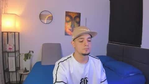 Snapshot of kendel_dimitri chatting on July 28, 3:46 am kendel_dimitri online show from July 28, 3:46 am