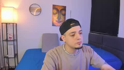 Snapshot of kendel_dimitri chatting on August 3, 3:16 am kendel_dimitri online show from August 3, 3:16 am