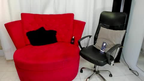 Kendra Hot online show from June 9, 10:21 pm