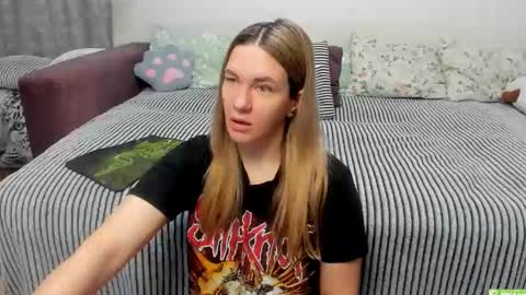 Kendra online show from December 22, 1:02 am