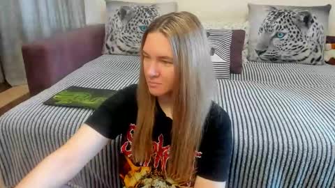 Kendra online show from June 6, 11:53 pm
