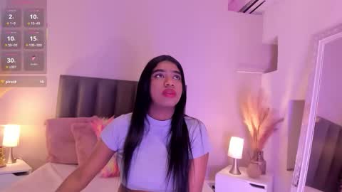 kendrachavez_ online show from November 27, 10:45 pm