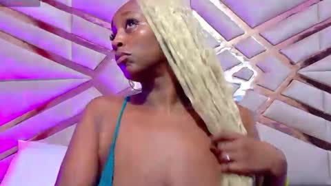 Kendra Foster online show from July 10, 3:00 am