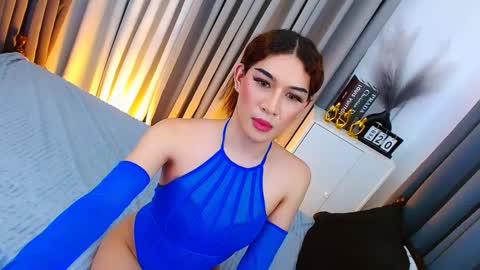 Kendra online show from February 20, 1:30 pm