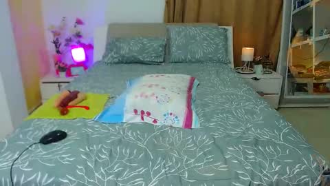 Snapshot of kendralove31 chatting on March 11, 2:10 am kendralove online show from March 11, 2:10 am