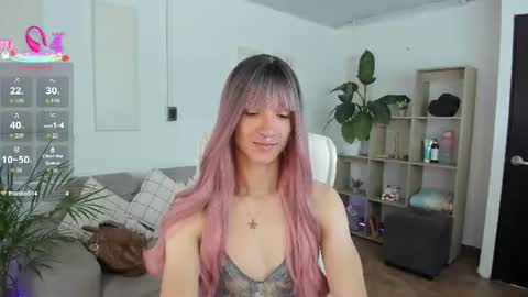 kendry_fox420_ online show from August 2, 4:05 pm