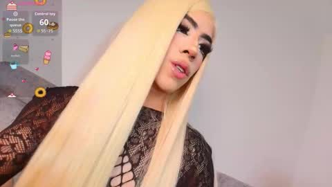 kenia_fox1 online show from October 30, 1:34 pm