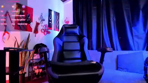 kenia_thompsom01 online show from July 23, 6:28 pm