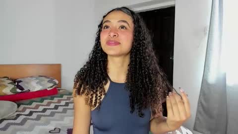 Snapshot of keniia_riizz chatting on February 4, 8:25 pm Kenia online show from February 4, 8:25 pm