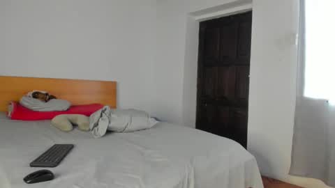 Snapshot of keniia_riizz chatting on March 12, 7:53 pm Kenia online show from March 12, 7:53 pm