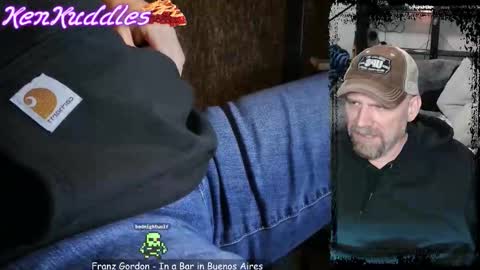 Snapshot of kenkuddles chatting on November 23, 2:11 am Ken Kuddles online show from November 23, 2:11 am