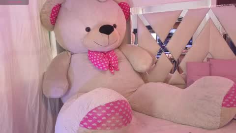 Snapshot of kenndal_tay chatting on May 16, 8:18 pm kenndal_tay online show from May 16, 8:18 pm