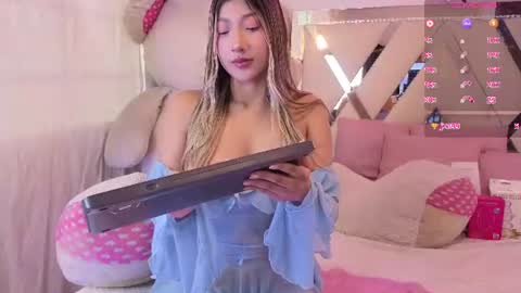 Snapshot of kenndal_tay chatting on June 12, 7:35 pm kenndal_tay online show from June 12, 7:35 pm