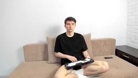 Snapshot of kennedy_max chatting on June 23, 10:57 am kennedy max online show from June 23, 10:57 am