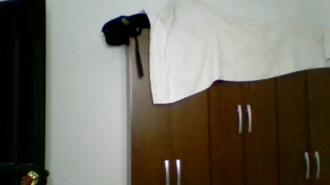 Snapshot of kennerfox77 chatting on July 19, 9:35 am Kennfox777 online show from July 19, 9:35 am