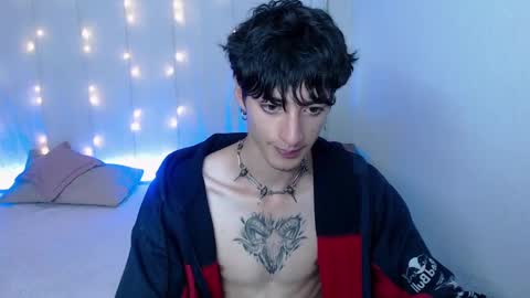 Snapshot of kenny__hot chatting on December 6, 3:33 pm kenny online show from December 6, 3:33 pm