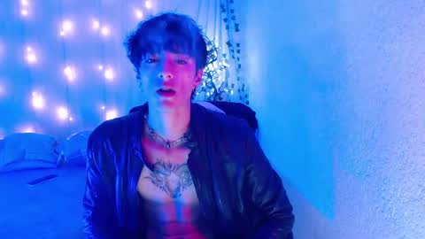 Snapshot of kenny__hot chatting on January 4, 5:16 pm kenny online show from January 4, 5:16 pm