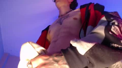 Snapshot of kenny__hot chatting on February 14, 9:32 pm kenny online show from February 14, 9:32 pm