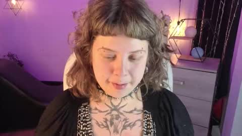 Snapshot of kenziesharik chatting on October 29, 4:37 am Kenzie online show from October 29, 4:37 am