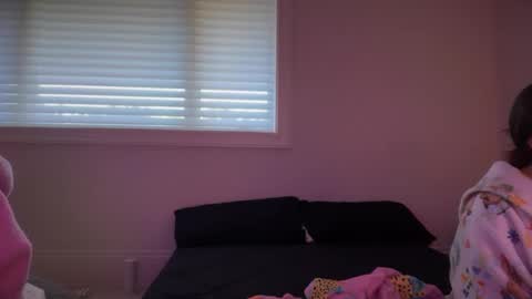 kenziesmithh online show from September 22, 8:11 pm