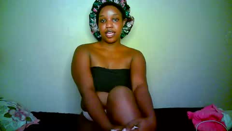 kering_lovly online show from September 20, 11:06 pm