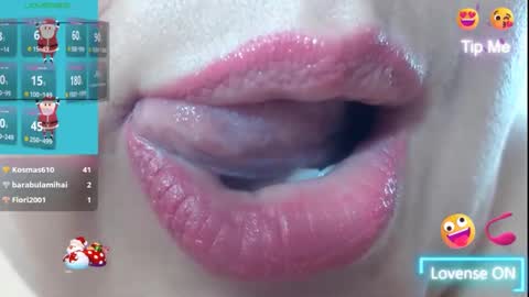 Snapshot of kerly_doll chatting on December 29, 6:16 pm K E R L Y online show from December 29, 6:16 pm
