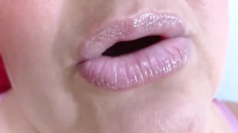 K E R L Y online show from April 25, 1:36 pm