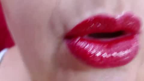 K E R L Y online show from April 29, 3:27 pm