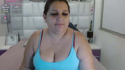 Snapshot of kerly_doll chatting on May 16, 9:50 am K E R L Y online show from May 16, 9:50 am