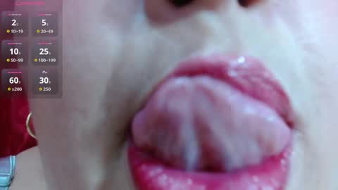 Snapshot of kerly_doll chatting on May 28, 3:20 pm K E R L Y online show from May 28, 3:20 pm